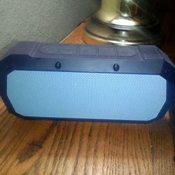 2 Bluetooth Speakers