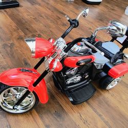  Kids Motorcycle, 6V Battery Powered Toddler Chopper Motorbike Ride On Toy w/Horn & Headlight, Foot Pedal, 3-Wheel Mini Electric Motorcycle for Kids