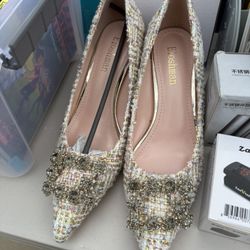 Women Size 7 Pointed Toe Heels