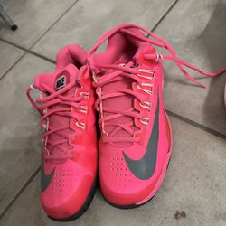 Nike Adidas Converse For Sale Men And Women’s Assorted Size 