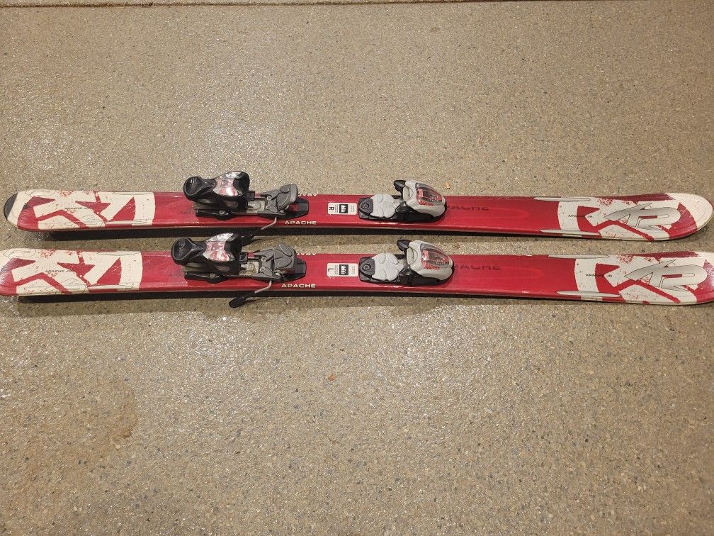 K2 Apache Jr. Kids Downhill Skis 124cm for Sale in Ontarioville, IL