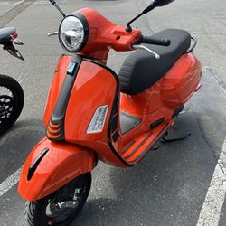 2024 Vespa GTS 300 