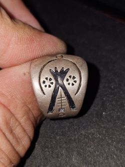 Vintage Navajo Sterling Silver Ring with Engraved Tribal Design Hallmark