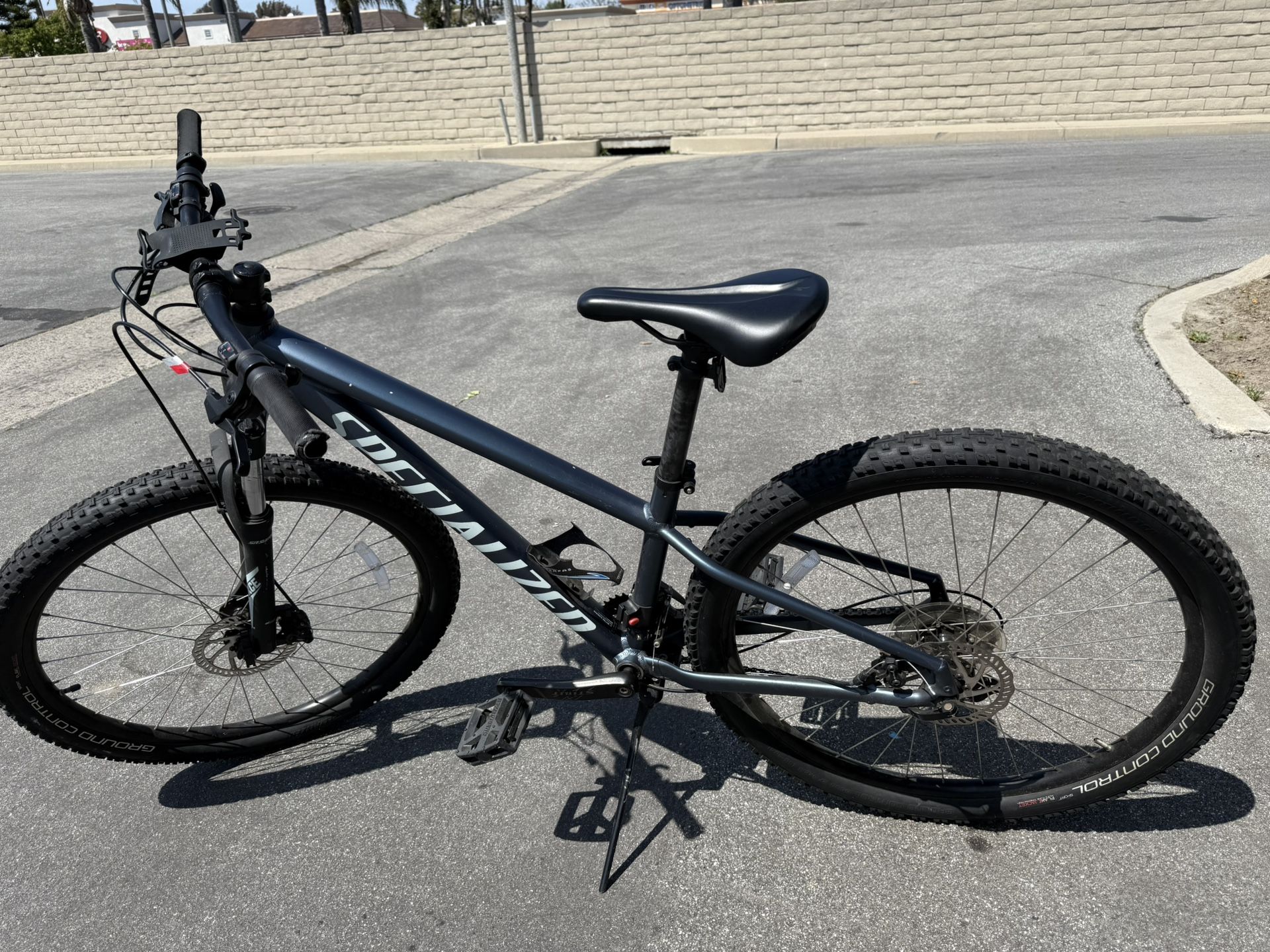 Specialized Rockhopper Mountain Bike