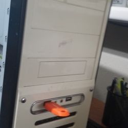 Windows 10 Pro. 3.2 GHz Pentium. 2 Hard Drives