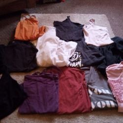 Woman's Tank Tops Good Condition Size Xlarge $2.00 Each Or All For $25.00