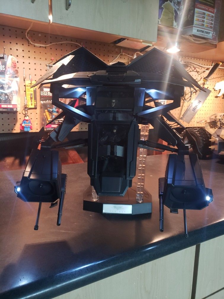 Hot Toys The Bat