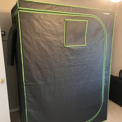 Grow tent with LOTS Of Extras! Turnkey!!