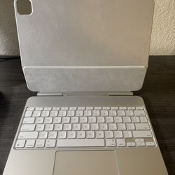 Apple Magic Keyboard 