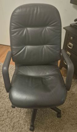 Black Leather Office Chair with Armrests