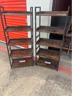 2 bookcases/shelfs