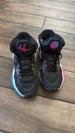 Nike Kyrie Infinity Men’s Size 10