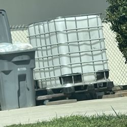 355 Gallon Water Tank