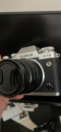 Fuji XT3 with 35mm lens and accessories