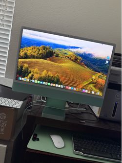Apple iMac 24" M3 - Like New