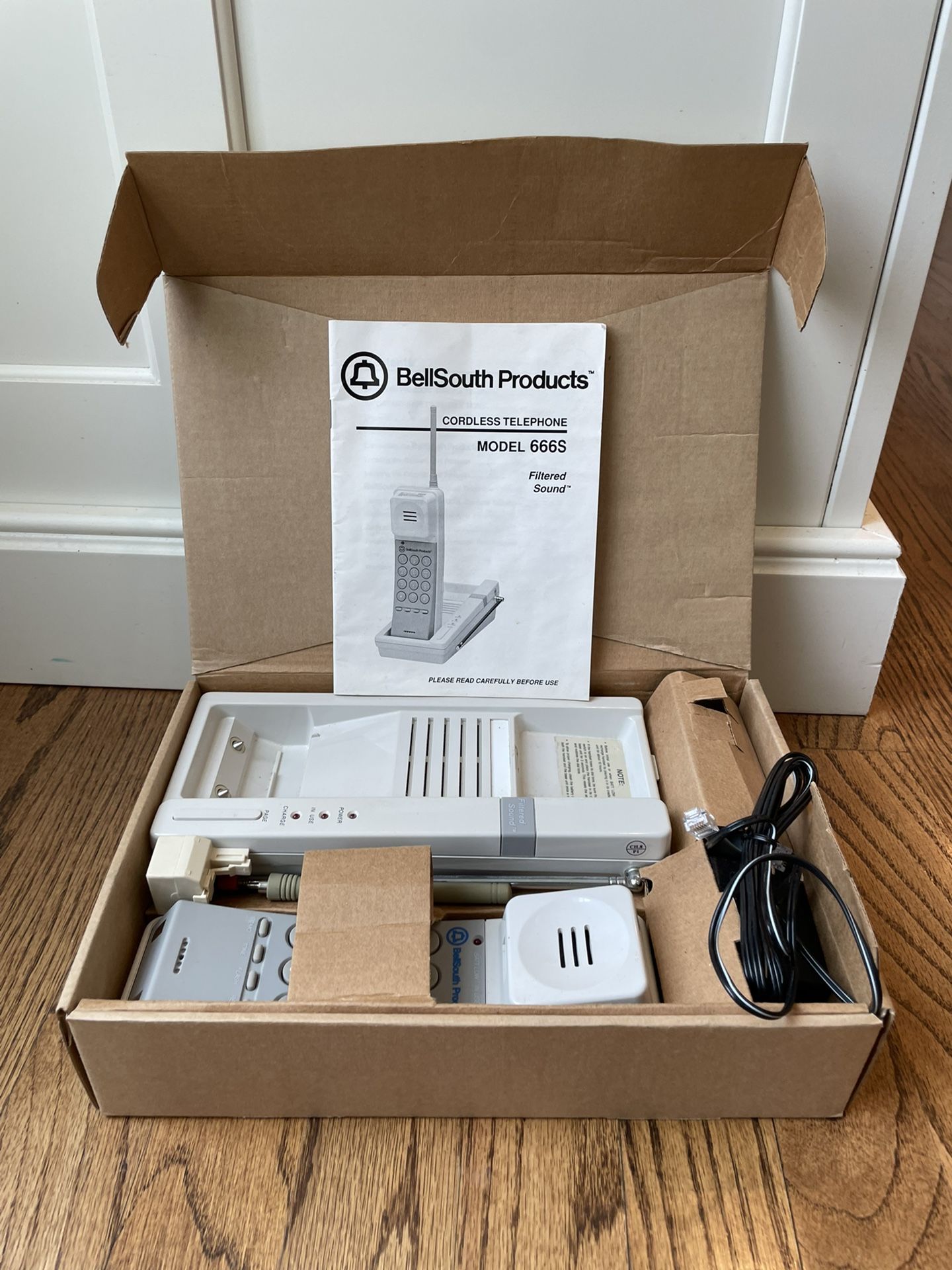 Vintage BellSouth Early 90's Cordless Telephone Model 666s- Open Box- RARE! Condition is open box/never used as the phone appears to have never even b