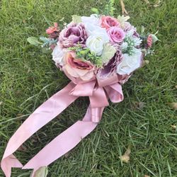 Everlasting Elegance – Medium Artificial Bridal Bouquet