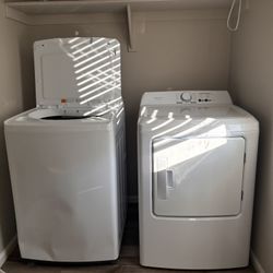 Insignia Washer & Dryer Set