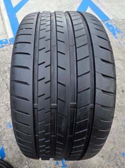 1 USED TIRE BRIDGESTONE RFT 275/35/21