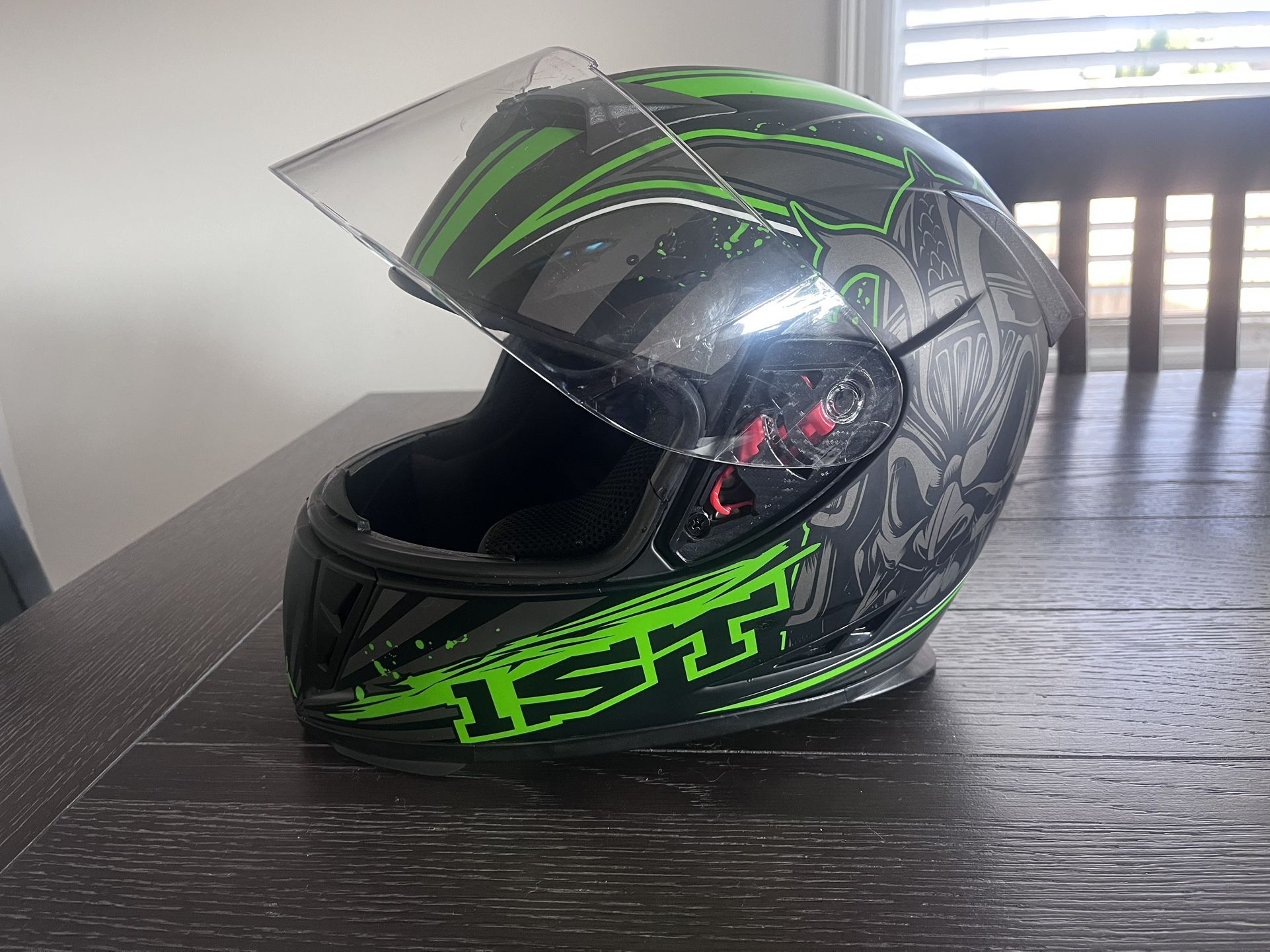 Motorcycle Helmet - Adult Medium