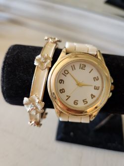 Watch With Metal Bracelet 