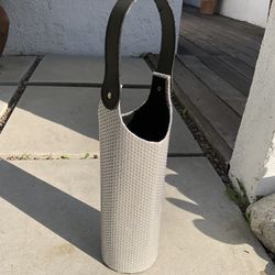 NEW*👉🏻Silver Glittery Hard Shell Wine Bottle Gift Carrier (Silver Lake)