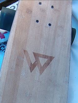 Magneto bamboo longboard