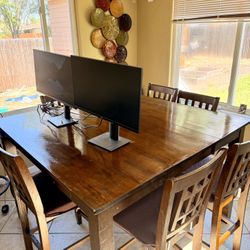 Table & Chairs