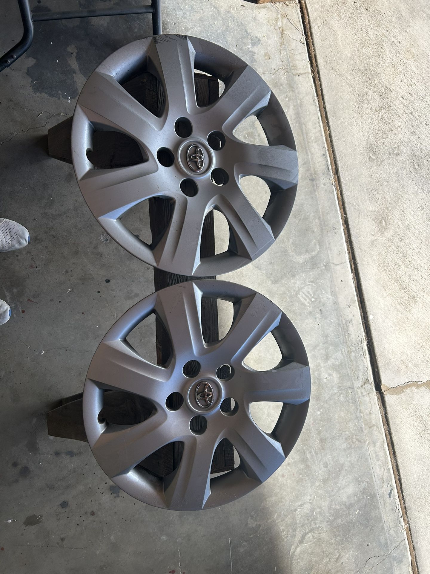 2012-2014 Toyota Camry Hubcaps