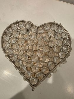 Crystal heart container