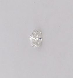 GIA certified1.11ct G color si2  Oval natural diamond
