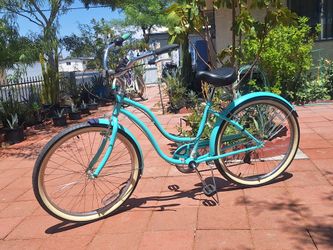 Woman Schwinn largo 7