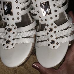 Size 11 White Wedges