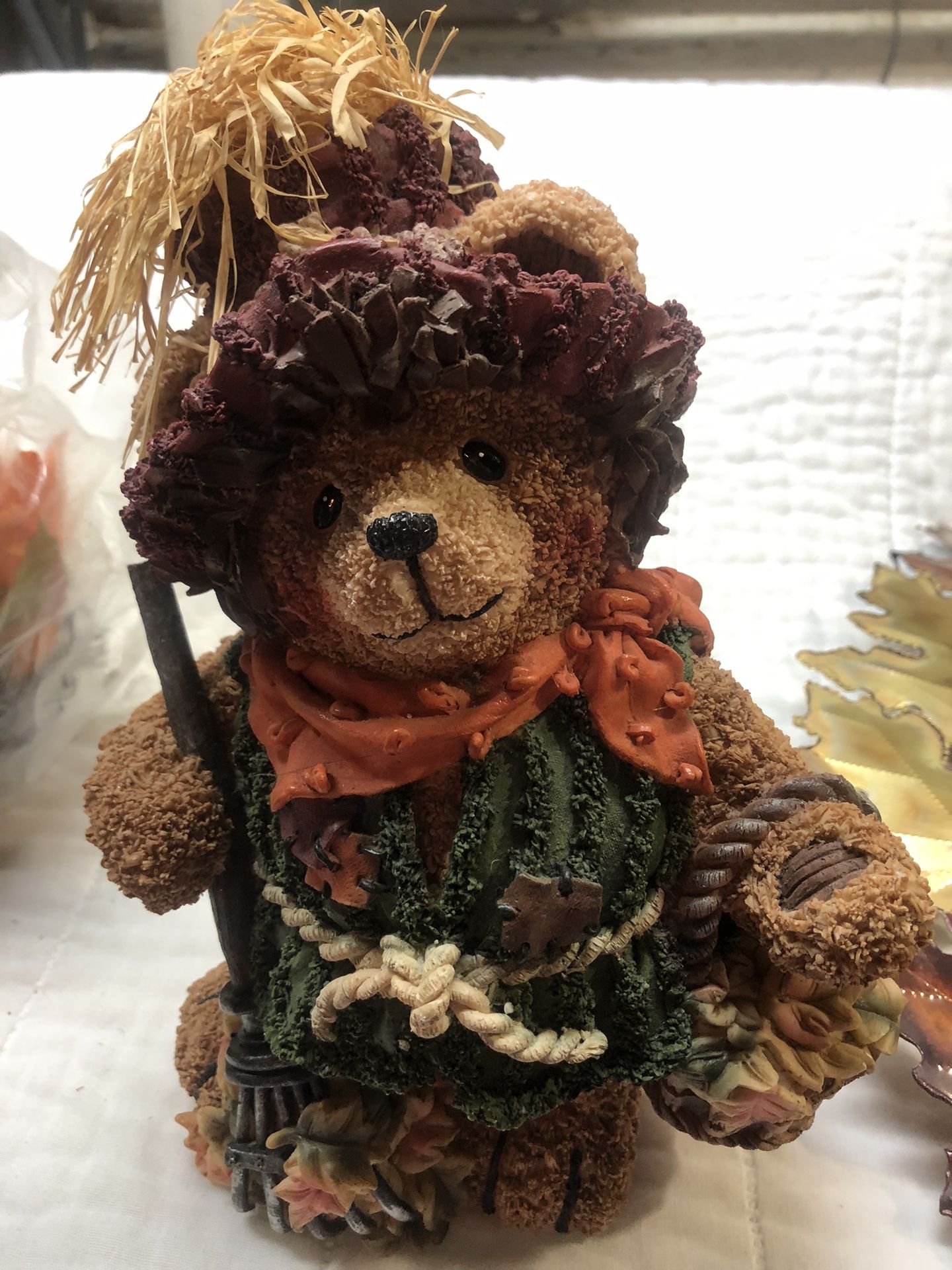 RESIN BEAR