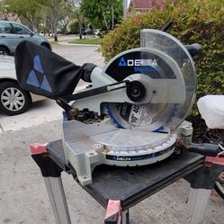 Delta 10" Compound Miter Saw