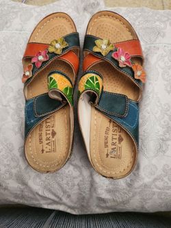 Womens sandals