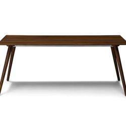 Article table, 6 chairs and 2 leaves