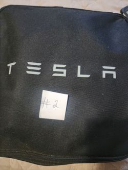 Cargador para un carro TESLA