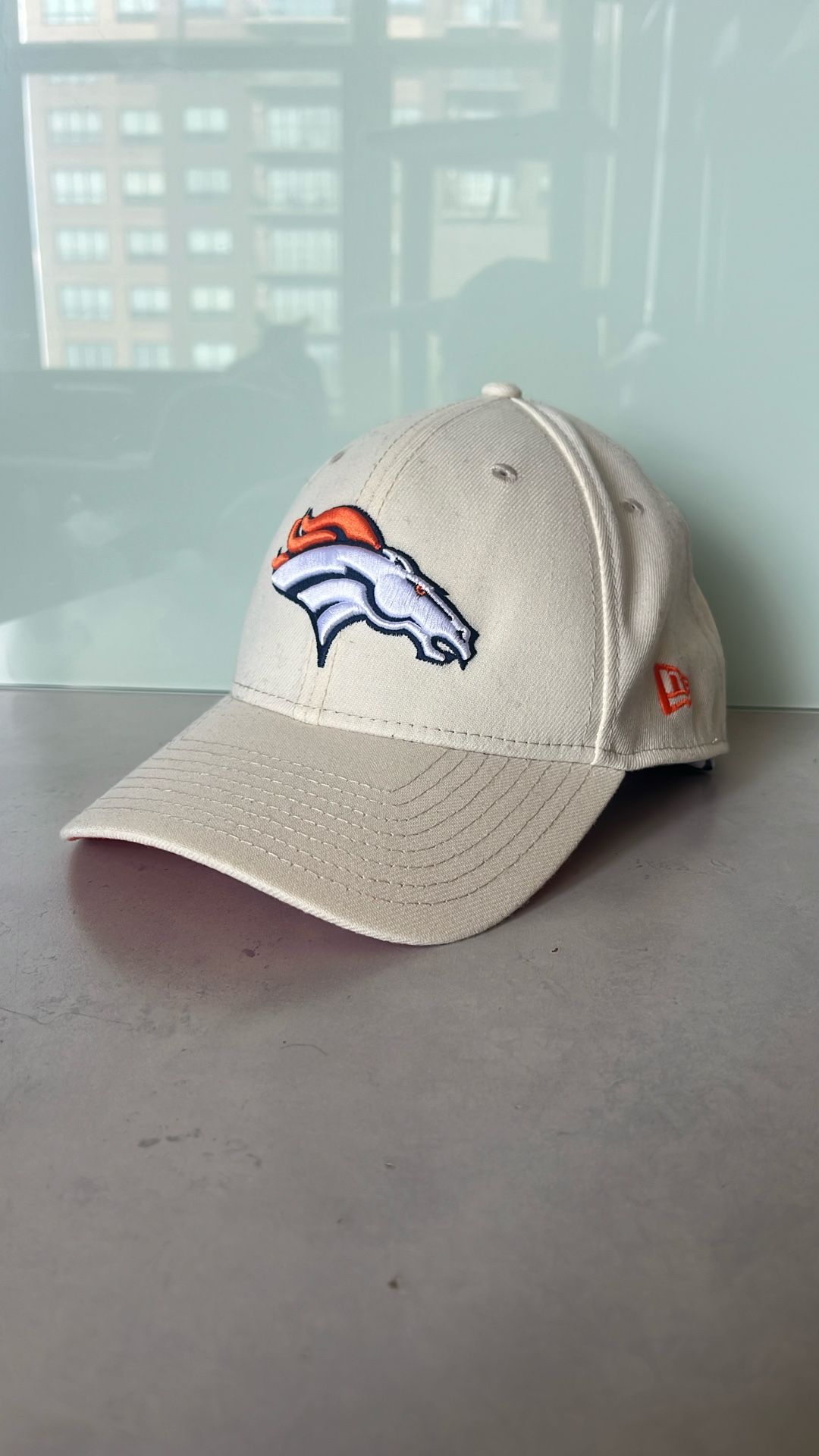 Denver Broncos 39THIRTY Hat – Cream/Orange - L/XL