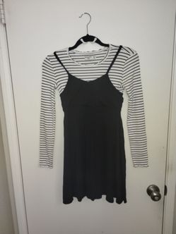 Abercrombie Kids Girls Dress With White And Black Striped Long Sleeve Size 11/12 years old