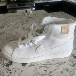 Nike Woman Shoe 