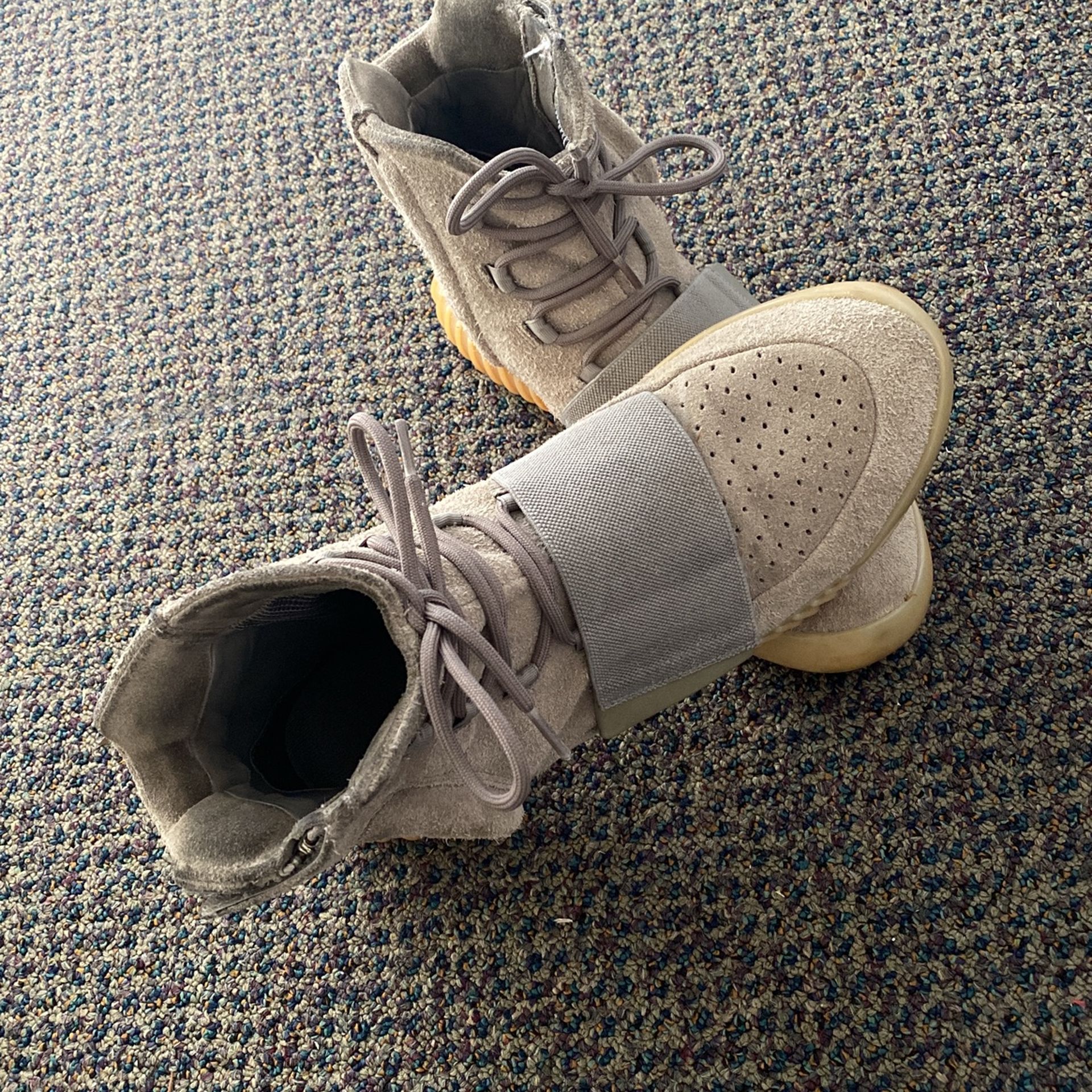 Yeezy 750 Light Grey