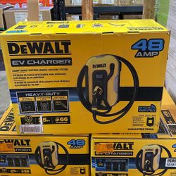 SaleSumo DEWALT Level-2 Wall Mounted Electric Vehicle EV Charger up to 48 Amps, 240-Volt AC 11.5 Kw, 25 Ft. Cable,