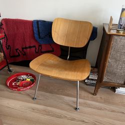 Wood SE68 Charles Eames Mid Century Chair 