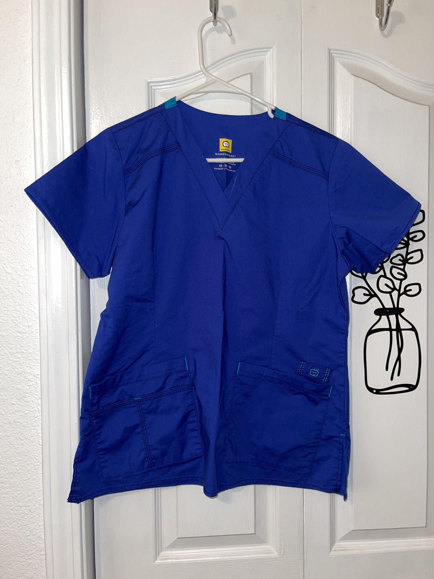 Women's Medium Wonderwink Blue Scrub Top