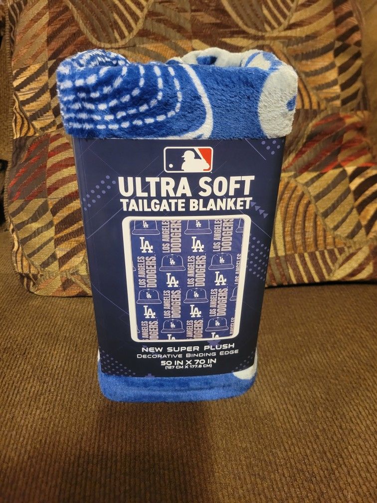 Los Angeles Dodgers MLB Ultra Soft Tailgate Blanket 50×70 in.