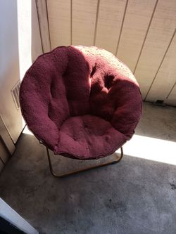Saucer chair