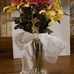 Artificial Flowers With Clear Glass Flower Vase