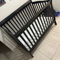 DreamOnMe Baby Crib