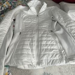 Bendo Una  Chumpa  Lulu Lemon 